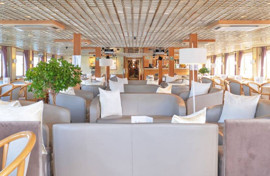 La Belle de Cadix lounge bar CroisiEurope©Eloisabril