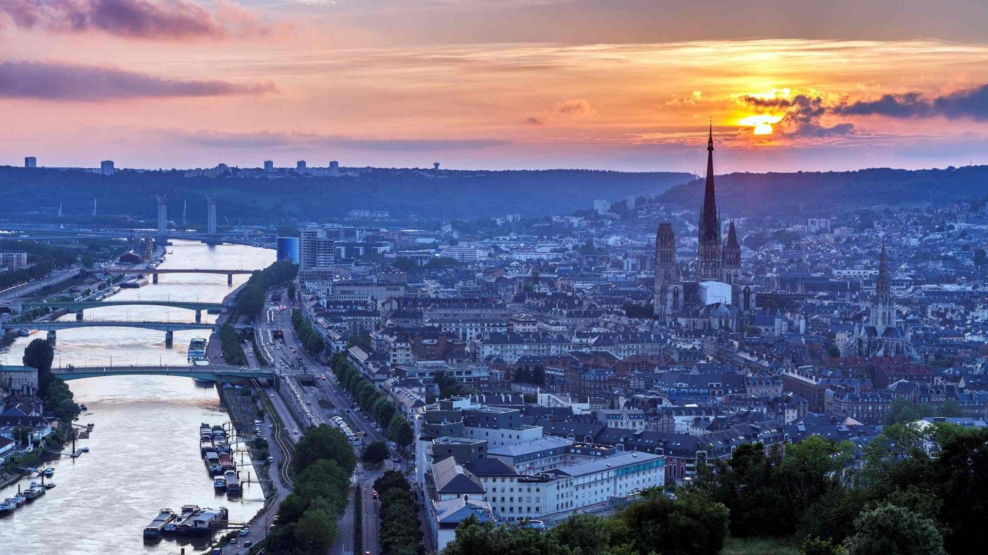Auringonlasku Rouen Ranska