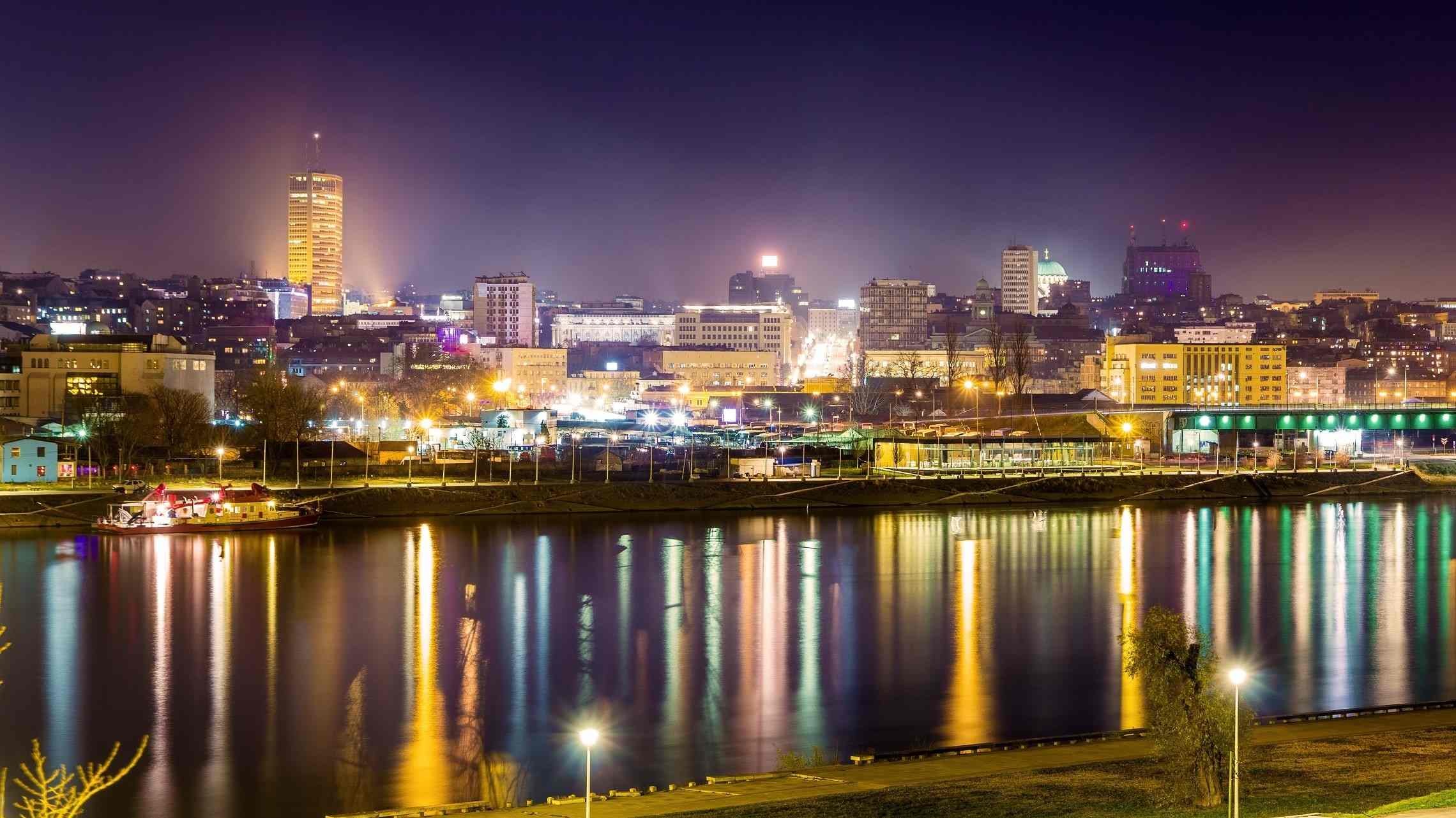 Belgradin keskusta illalla Serbia