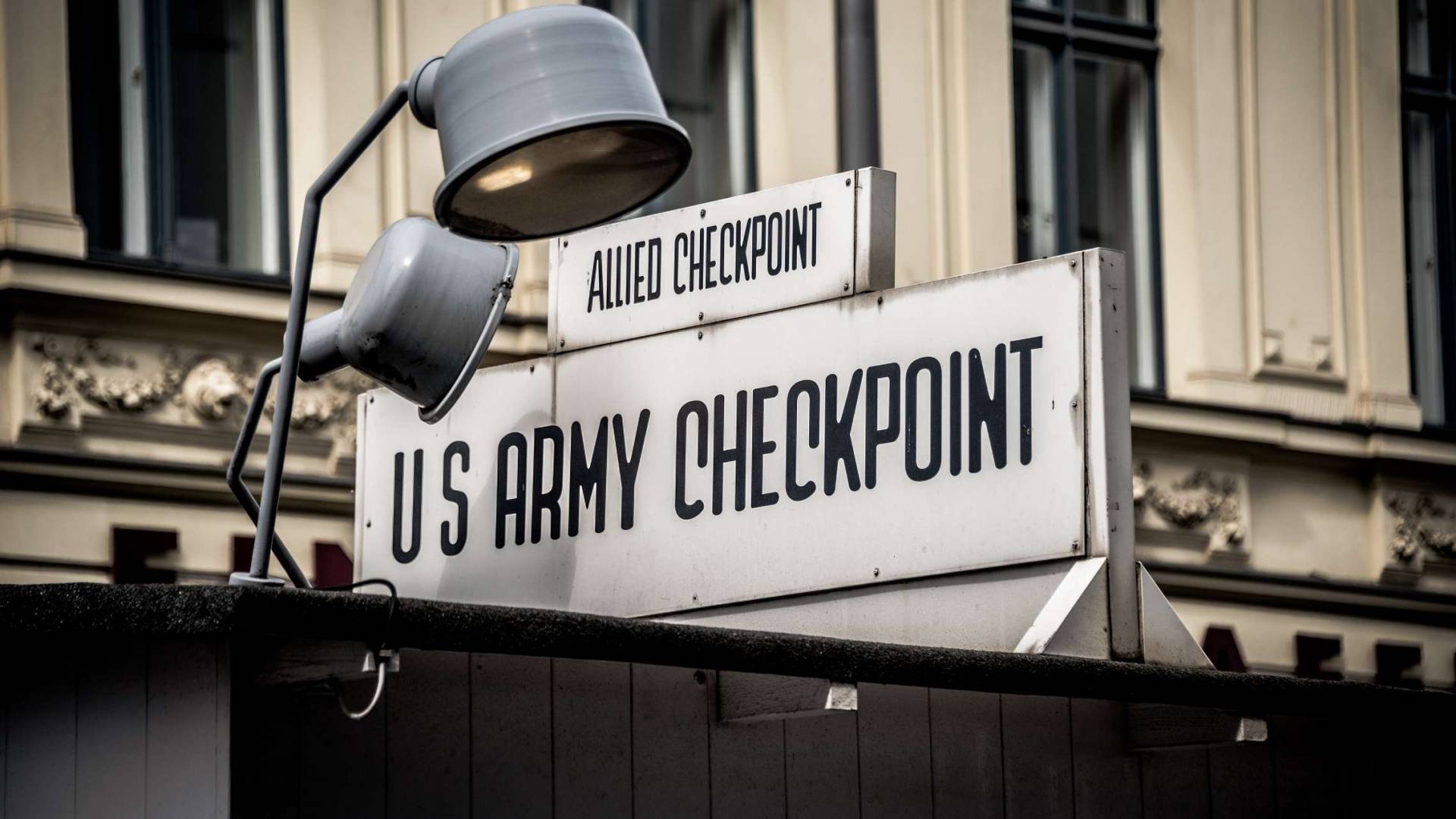 Checkpoint Charlie Berliini Saksa