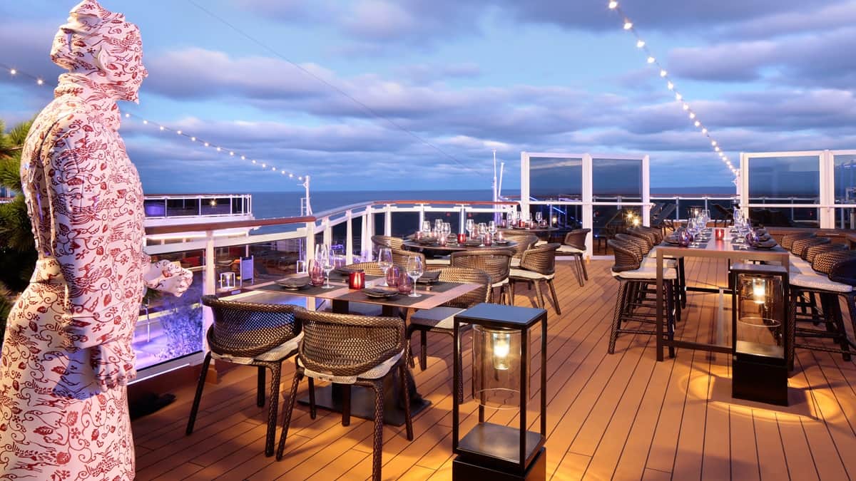 Rotterdam Tamarind terassi (c)HollandAmericaLine