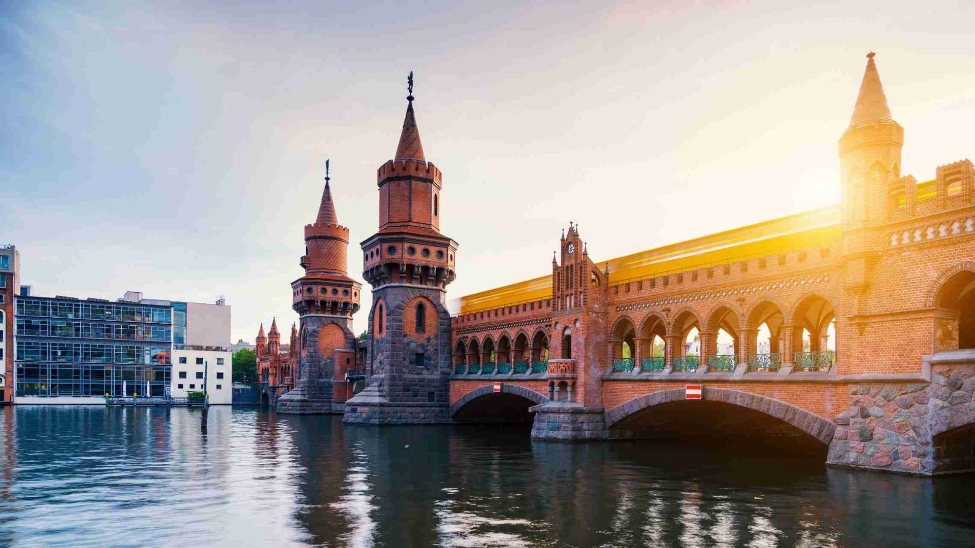 Berliini Kreuzberg Oberbaum silta Saksa