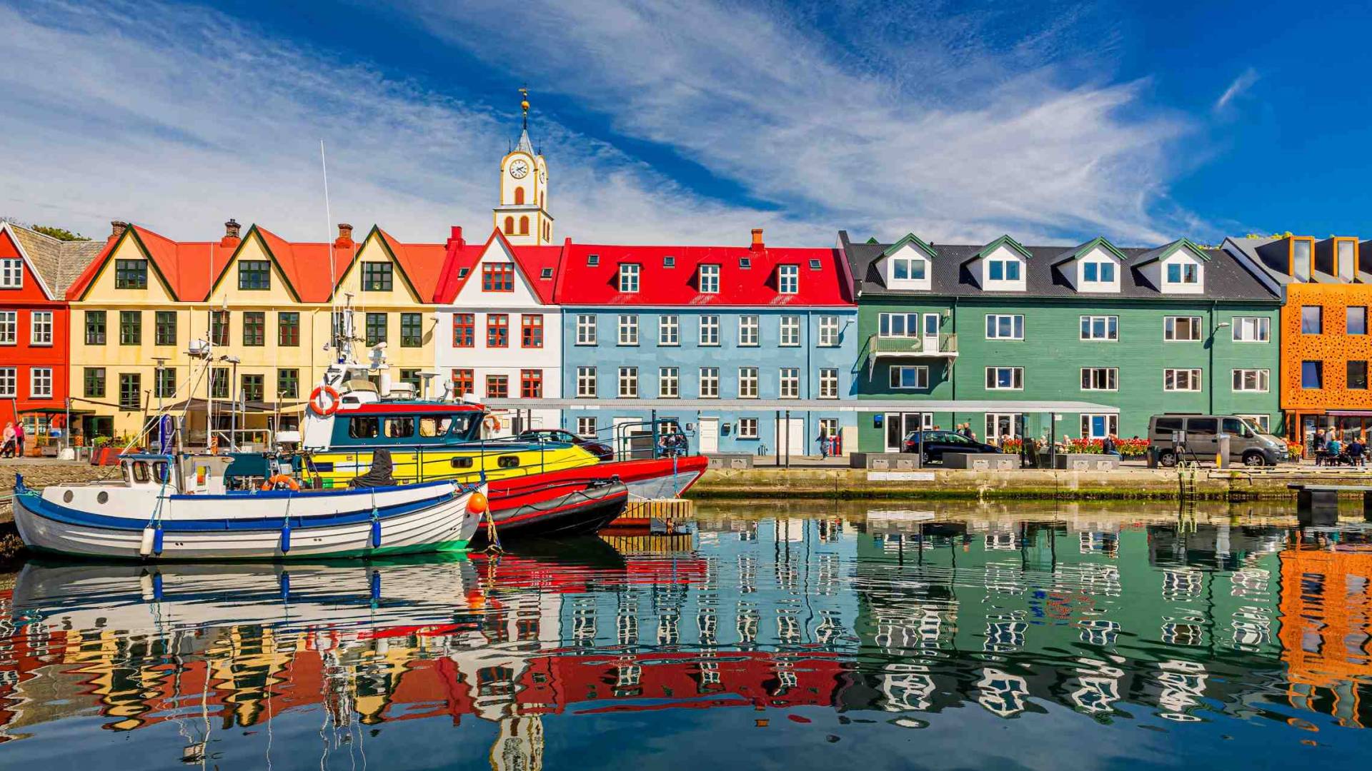Torshavn värikkäitä taloja Färsaaret