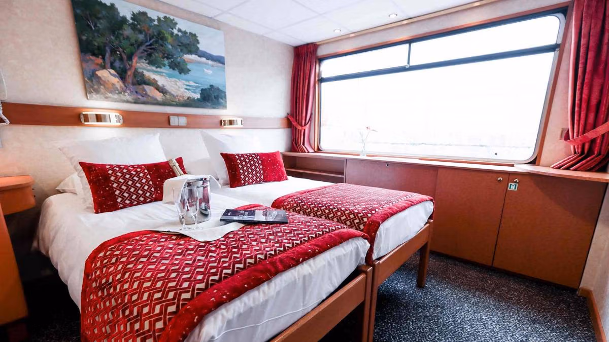 Rhone Princess ikkunallinen hytti ylempi kansi CroisiEurope©Fabien Loaec compressed Rhone Princess ikkunallinen hytti ylempi kansi CroisiEurope©Fabien Loaec compressed