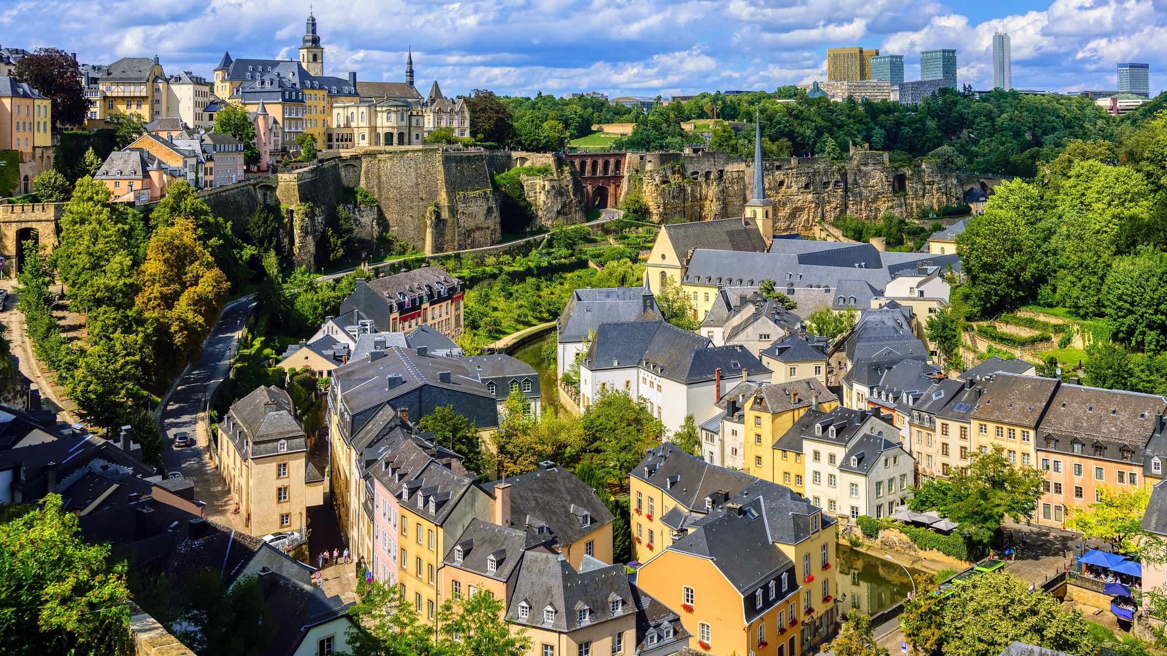 Luxemburg-nakyma-kaupunkiin.jpg