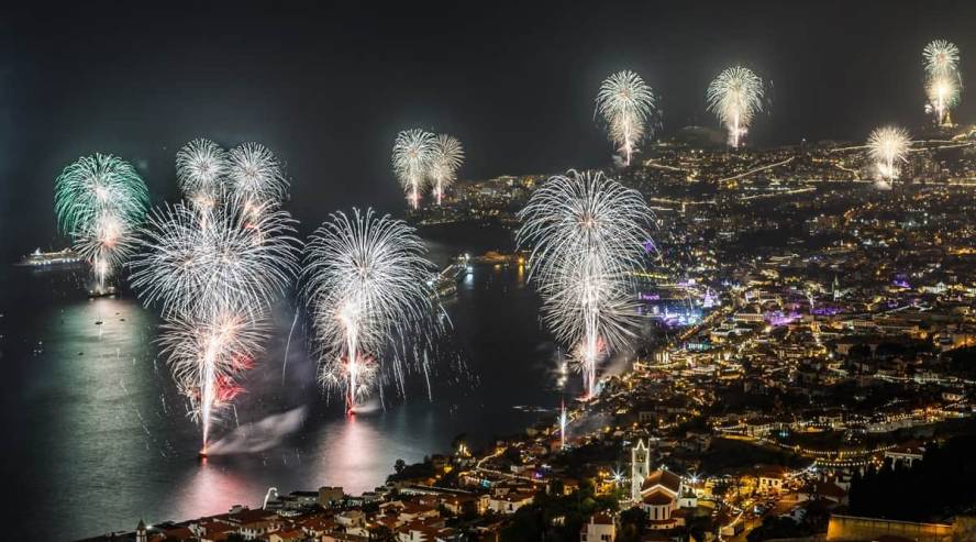 Funchal Madeira ilotulitus uusi vuosi
