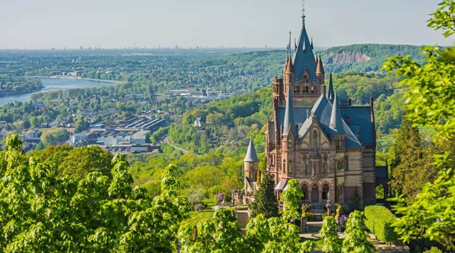 Drachenburgin linna Saksa