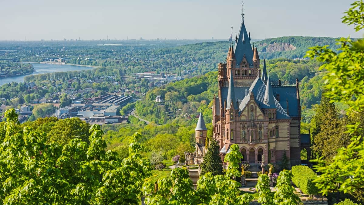 Drachenburgin linna Saksa