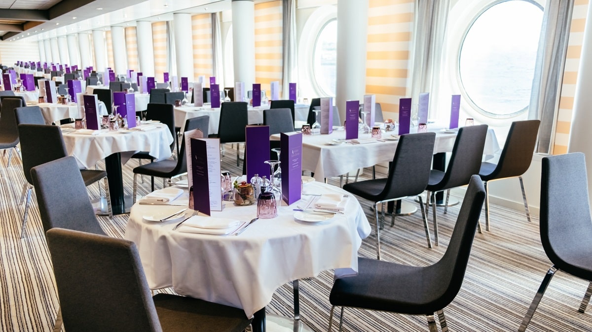Buckingham Restaurant Ambition (c)AmbassadorCruiseLine