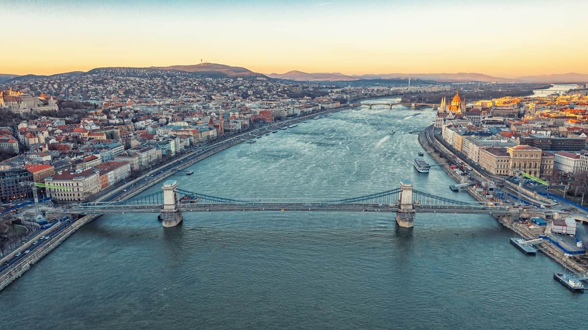 Budapest Unkari Tonavan rannalla