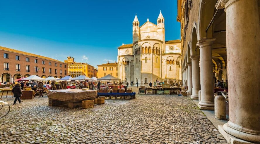 Paaaukio Modena Italia
