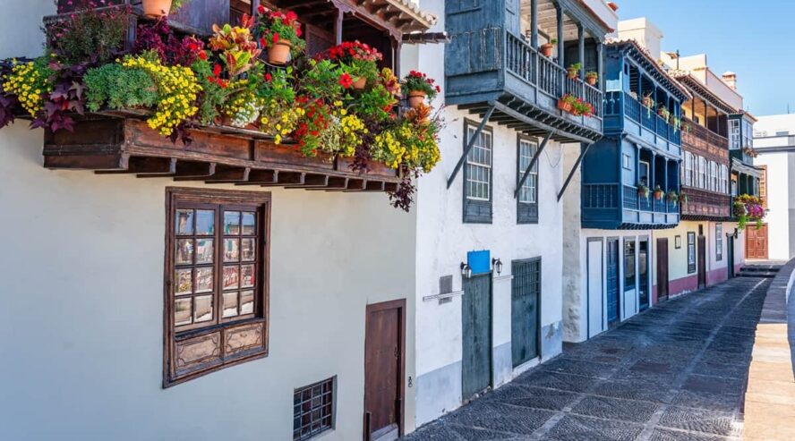 Varikkaita taloja Santa Cruz La Palma Kanariansaaret