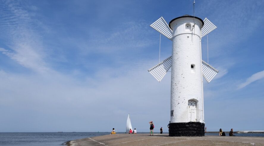 Majakka tuulimylly Swinoujscie