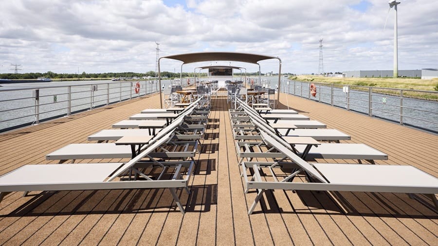 Aurinkokansi Swiss Splendor(c)Scylla Aurinkokansi Swiss Splendor(c)Scylla