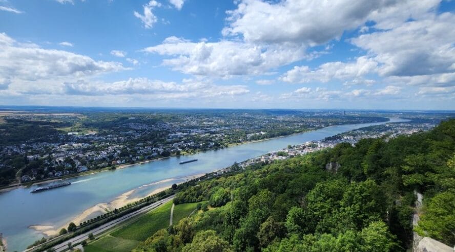 Aija on tehnyt lomamatkan Eurooppaan Kristinan kanssa jo kolme kertaa, ja uusi matka on varattuna