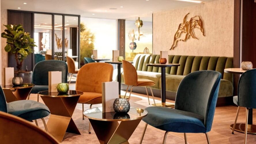 AMADEUS Riva Café Vienna Café Vienna Details and Sunshine Lueftner Cruises Amadeus Tom Yasny