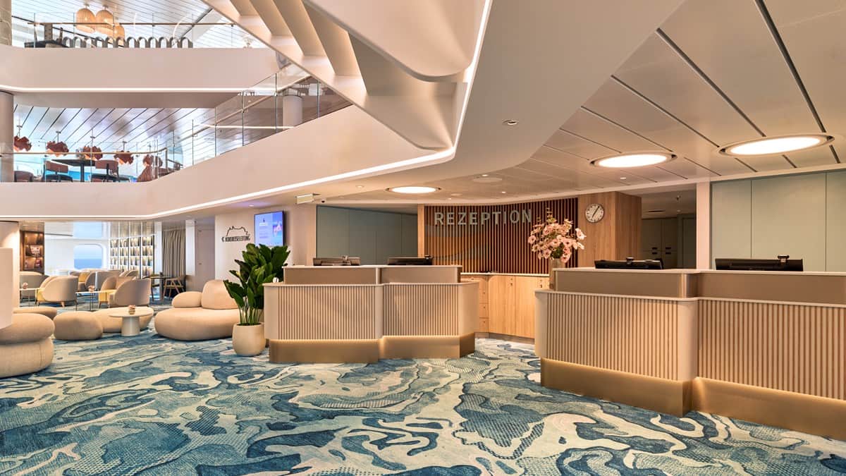Mein Schiff Flow Relax reception (2)